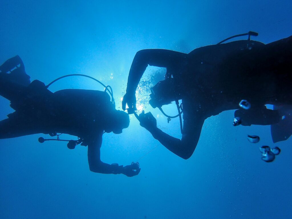 Alumno de Stress & Rescue Diver privado realizando una inmersión.